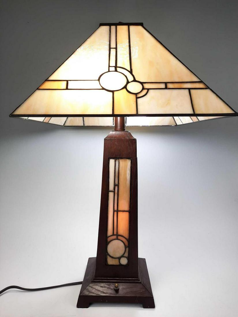 Mission Arts and Crafts Style Stained Glass Lamp (1 of 15)