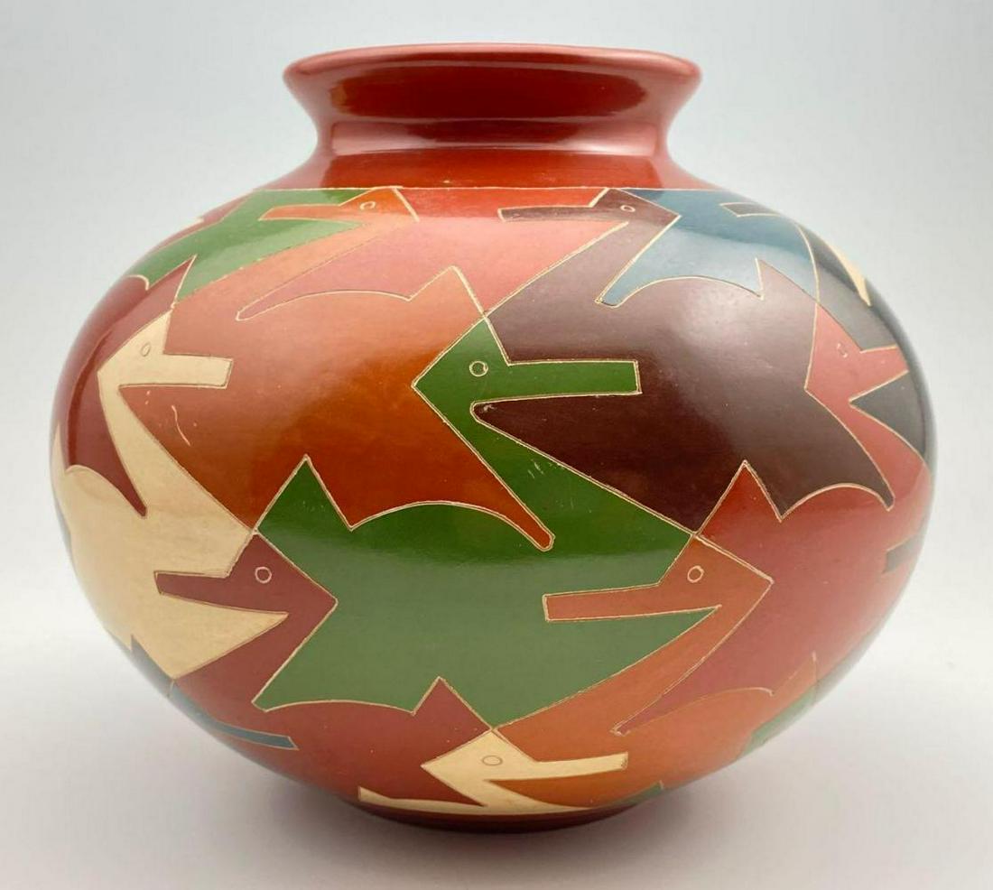Nicaraguan Pot with Geometric Duck Design (1 of 9)