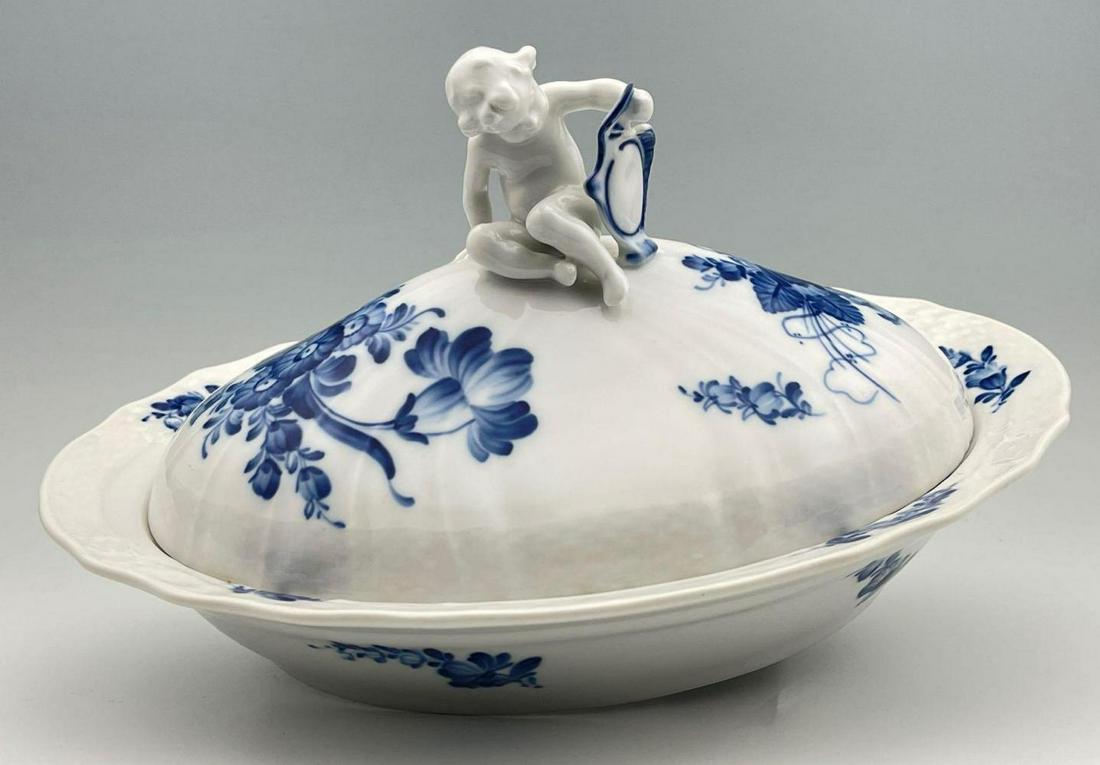 Royal Copenhagen Blue and White Tureen Dish (1 of 11)
