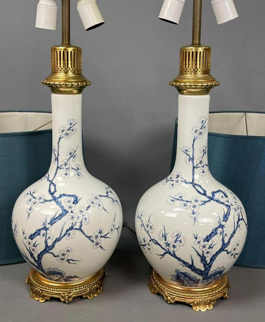 Pair Of Decorator's French Chinoiserie Porcelain Lamps (1 of 16)