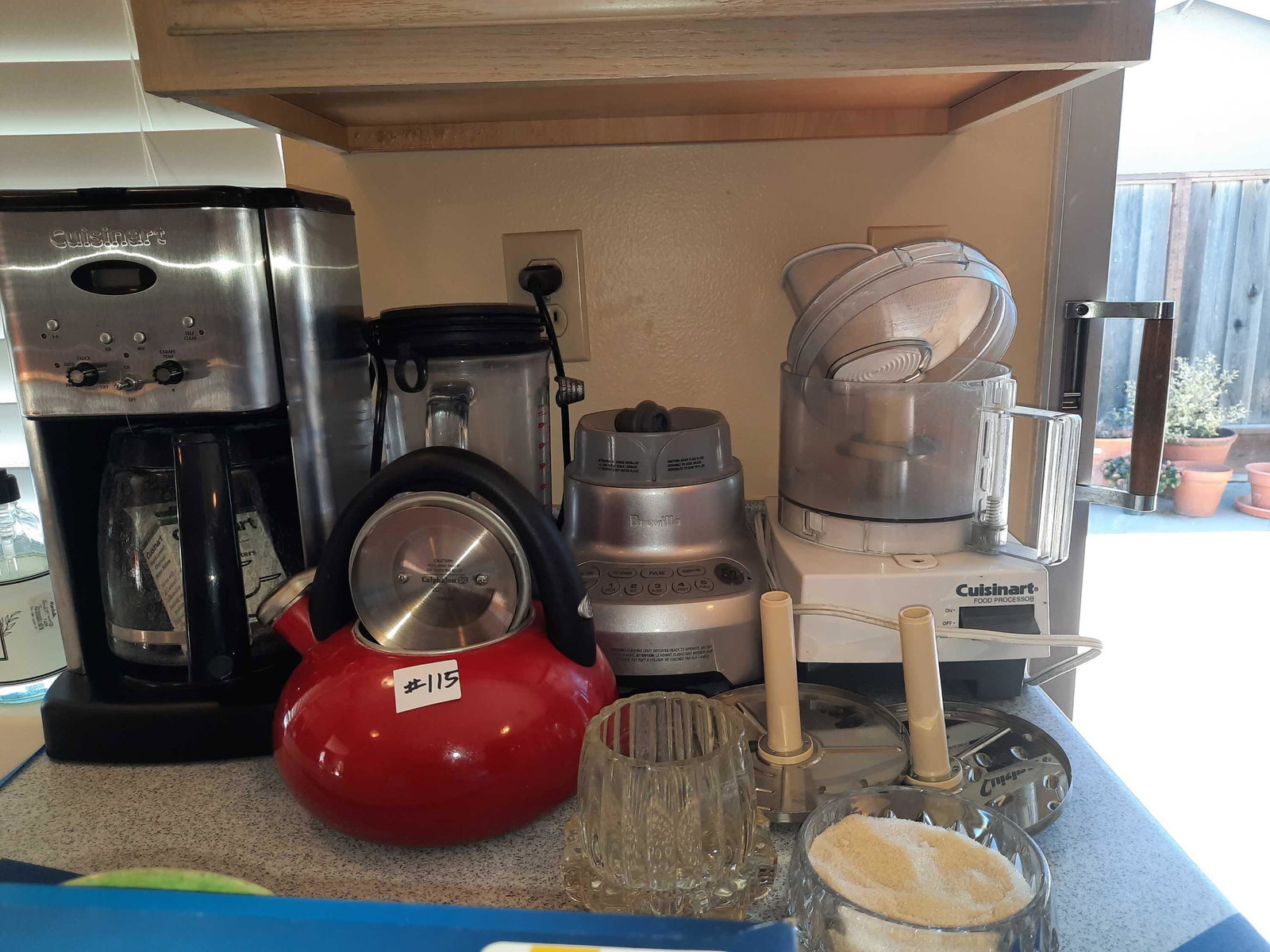Small Kitchen Appliances and more (1 of 4)