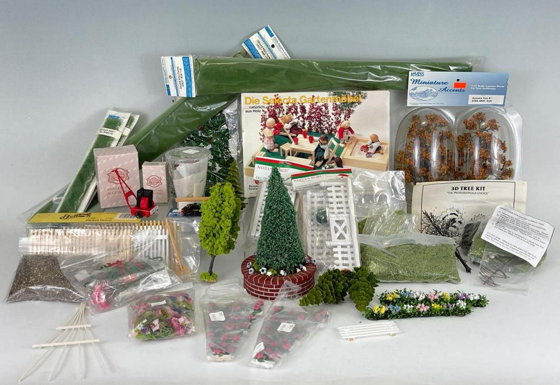 Miniature outdoor decorations tree, bushes, grass, (1 of 7)