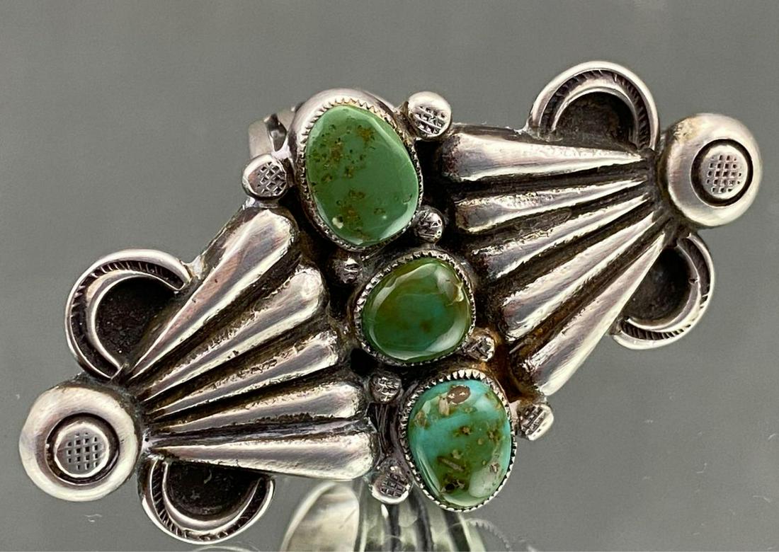 Navajo Sterling Silver and Turquoise ring (1 of 9)