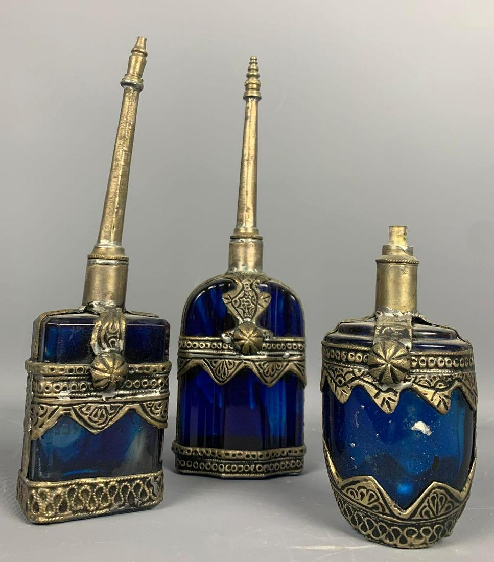 Three Cobalt blue decorators glass pieces (1 of 12)