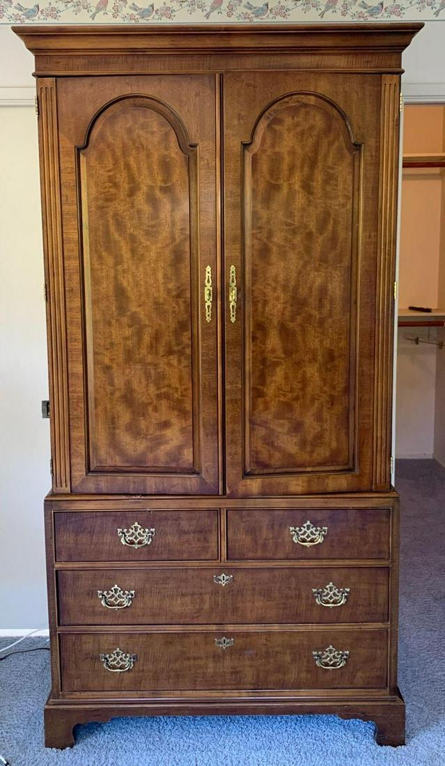 Large armoire with four drawers (1 of 10)