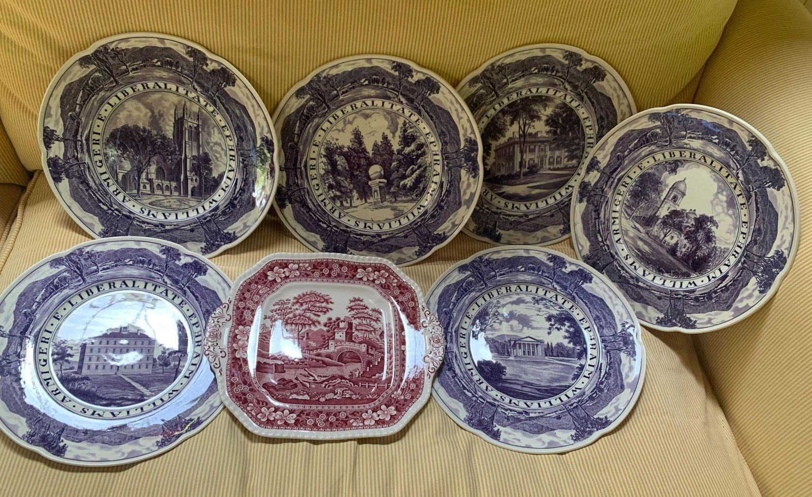 Spode red & white plate, 6 wedgewood plates (1 of 5)