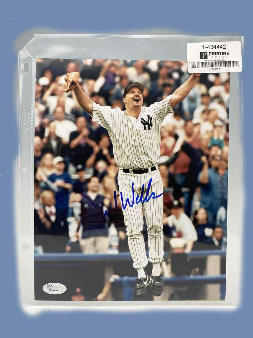 Photo Signed by New York Yankees David Wells. (1 of 6)