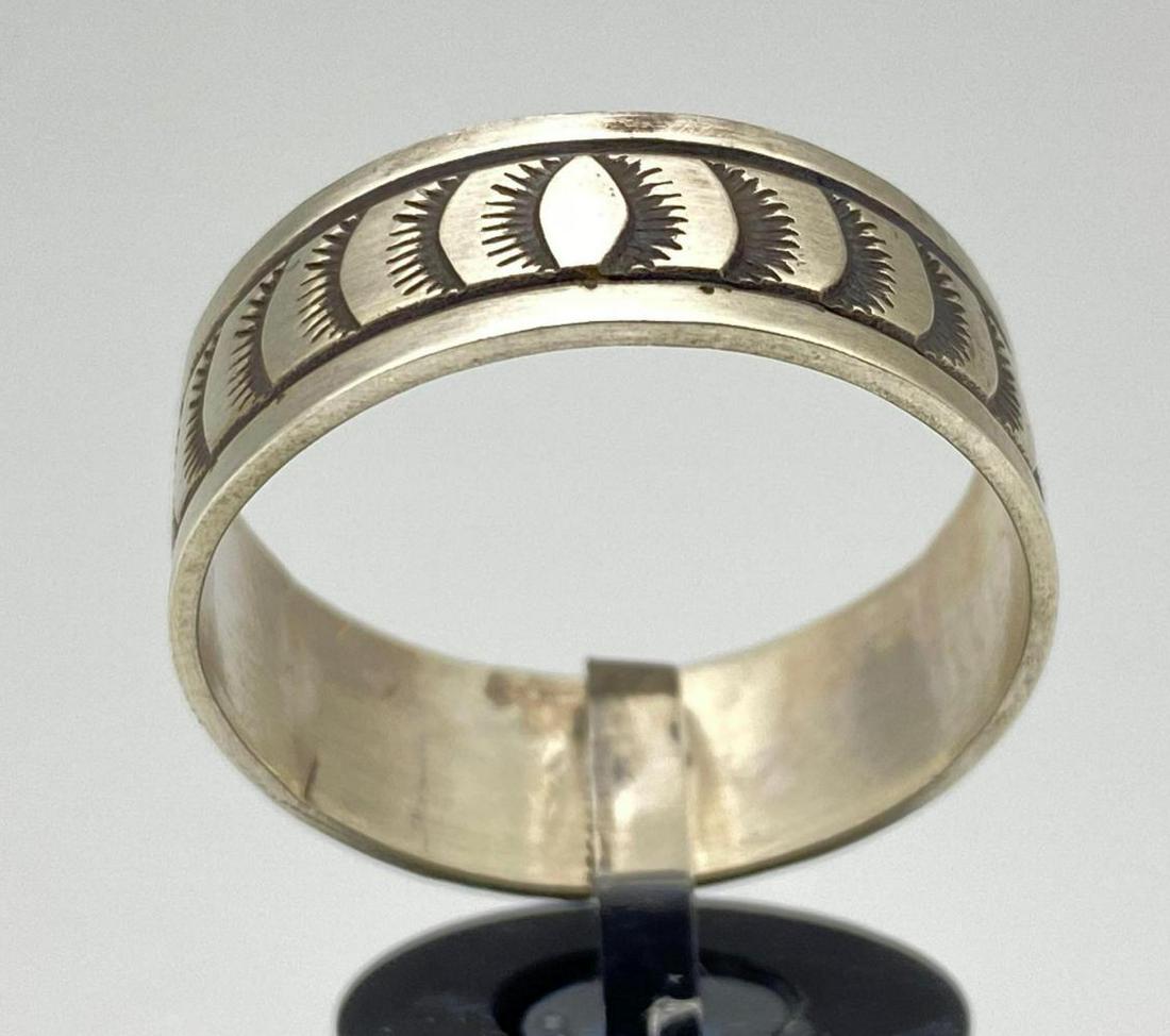 Navajo Sterling Silver Ring. 6.2 g (1 of 8)