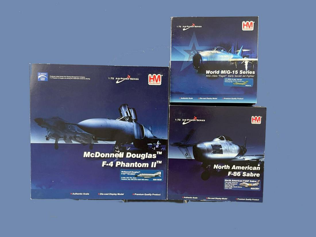 3 HobbyMaster 1:72 Scale Diecast Model Airplanes (1 of 11)