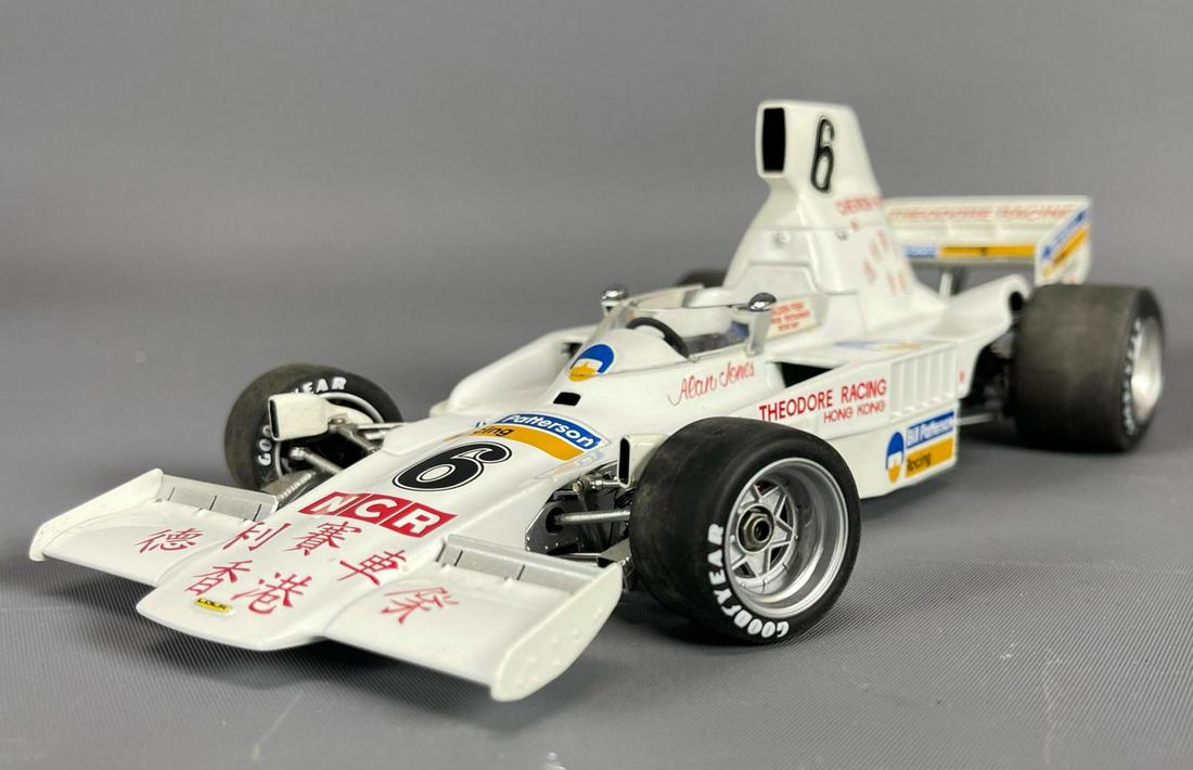 Classics Carlectables Diecast Model Lola T332: Classics Carlectables Lola T332, 1977 Australian Grand Prix, 4th Place Oran Park, Driver Alan Jones, A0941, Item No 18416, 2011. 1:18 Diecast, In Original Box.