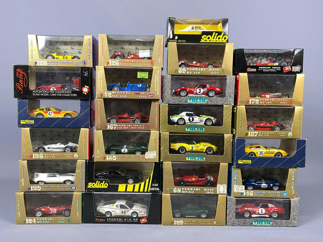 25 Assorted Diecast Model Cars 1:43 Scale (1 of 13)