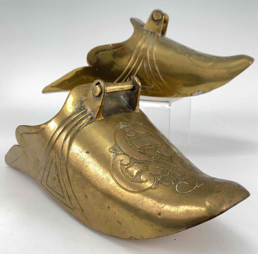 Pair of South American Brass Stirrup Shoes (1 of 17)