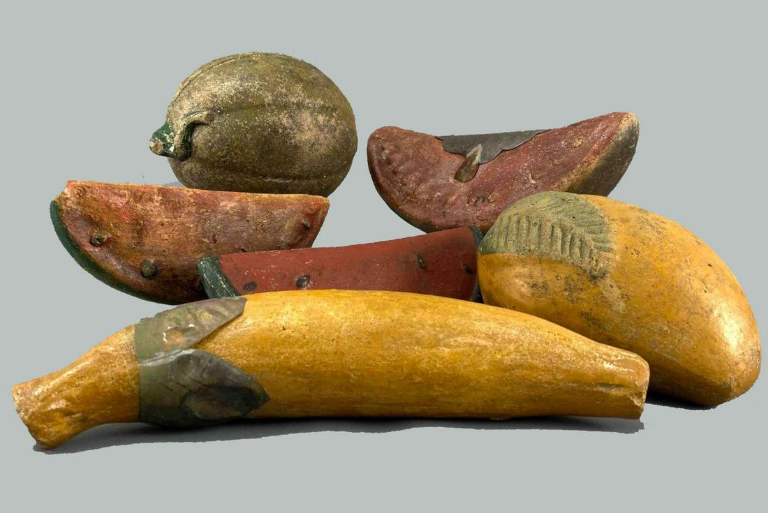 6 Vintage Mexican Folk Art Ceramic Fruits (1 of 19)