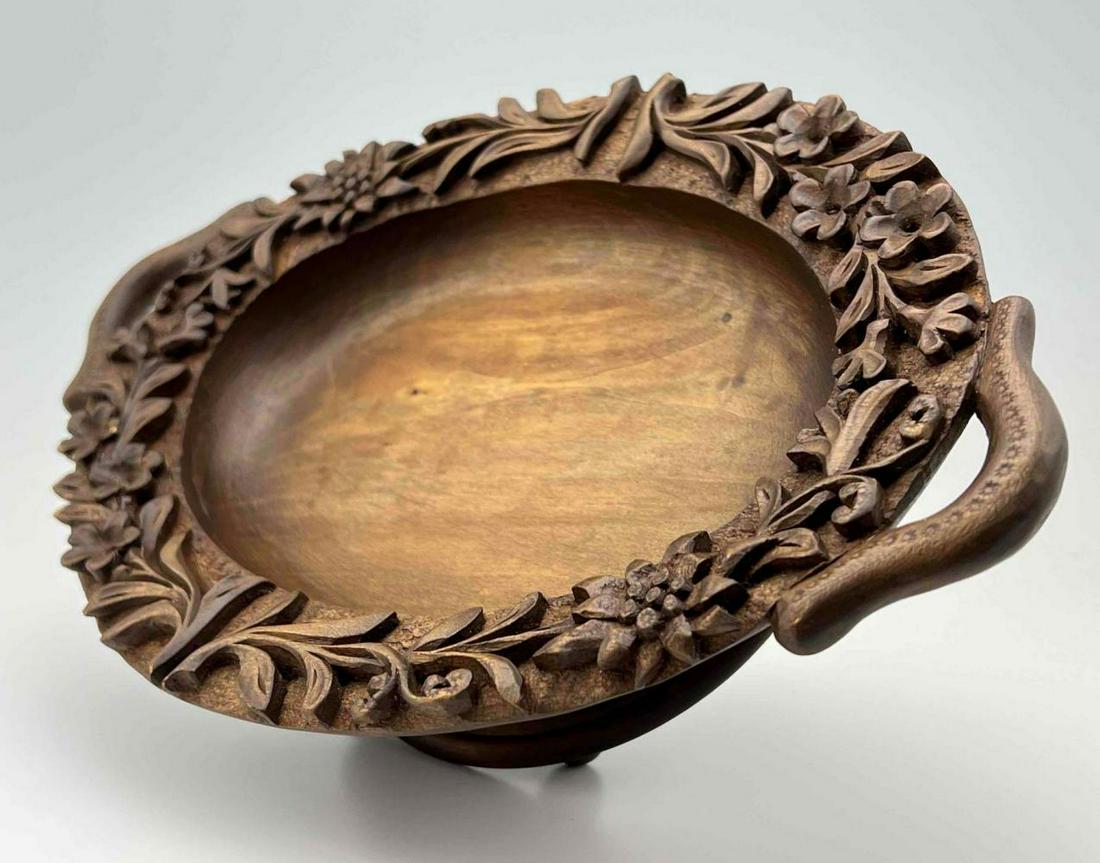 Unique German Black Forest Hand Carved Music Box (1 of 14)