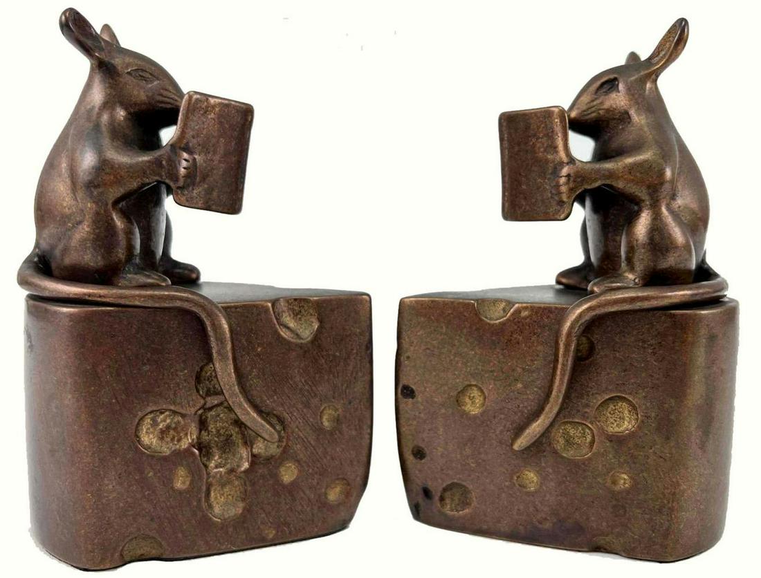 Pair of Bronze Mouse and Cheese Bookends (1 of 15)