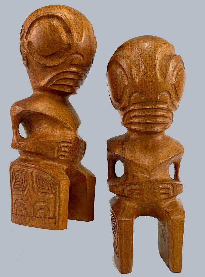 Two Carved Wooden Pacific Island Tiki Figures (1 of 16)