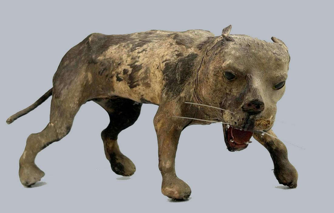 Leather Folk Art Figure of a Lion (1 of 18)