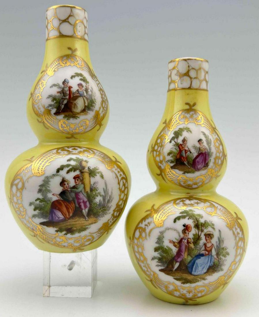 Pair of European Porcelain Gourd Vases (1 of 18)
