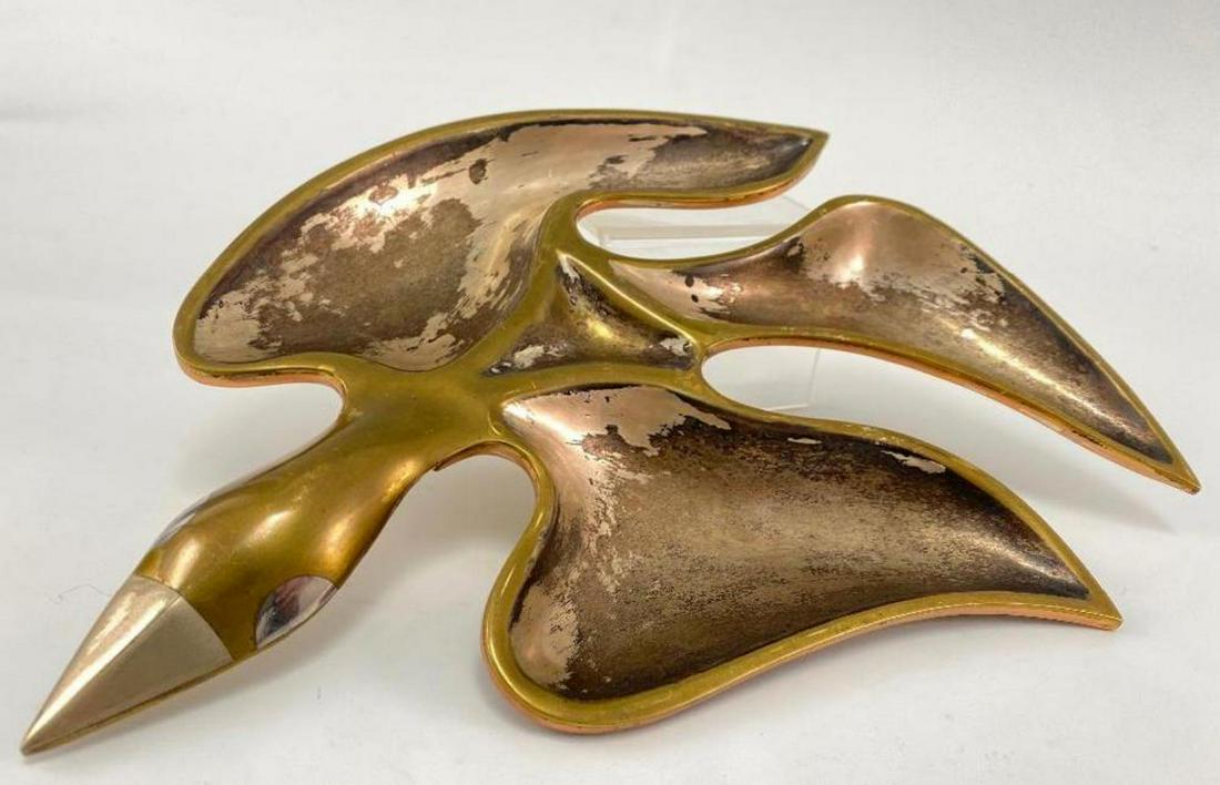 Los Castillos Mexican Modernist Bird Dish: Mexican Los Costillos Taxco Handwrought Metal Bird Dish. Marked Los Castillos Taxco, Mexico, 249, Handwrought. Approximately 11L x 7.625W x 1.1875H in.
