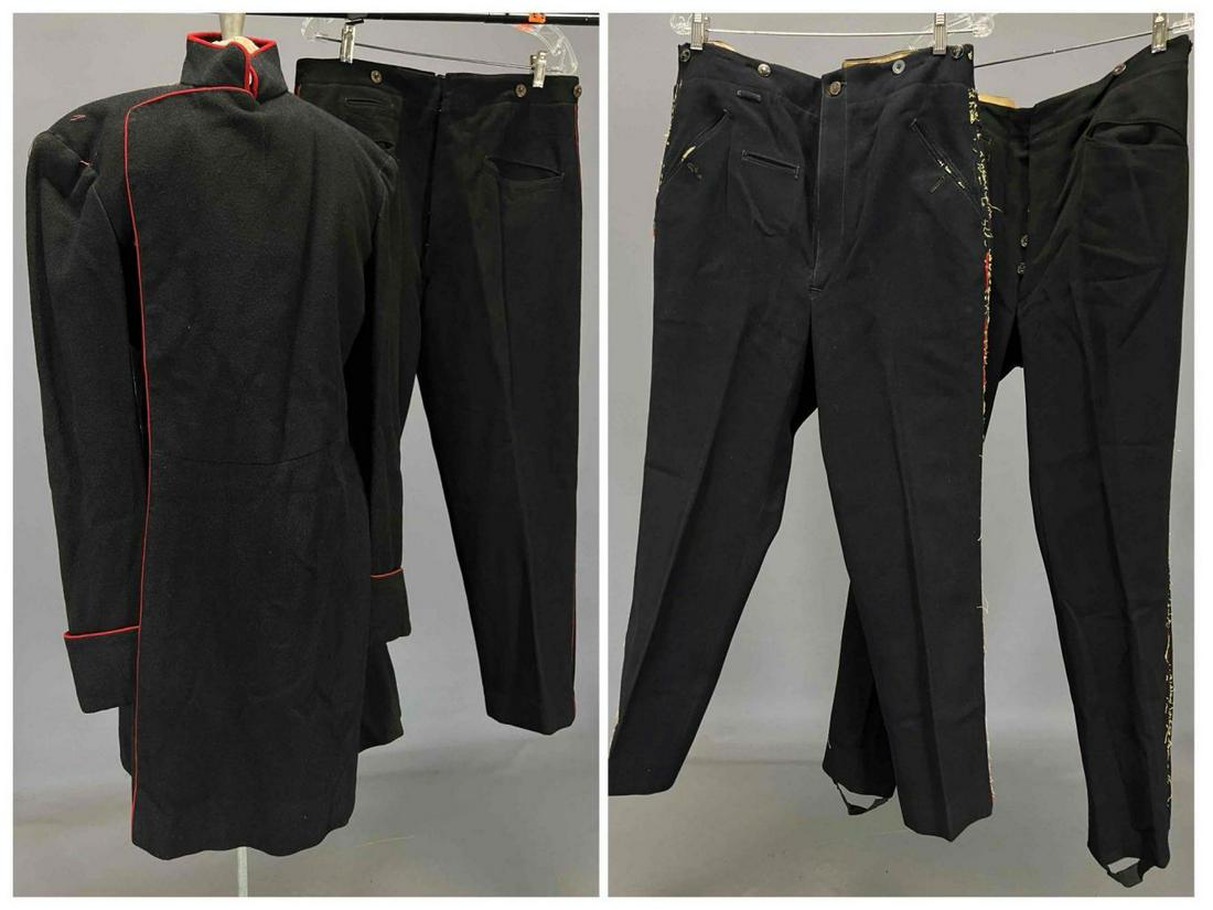 United Costumers Inc Jacket With Three Pairs Of Pants Including Warner Brothers. (1 of 20)