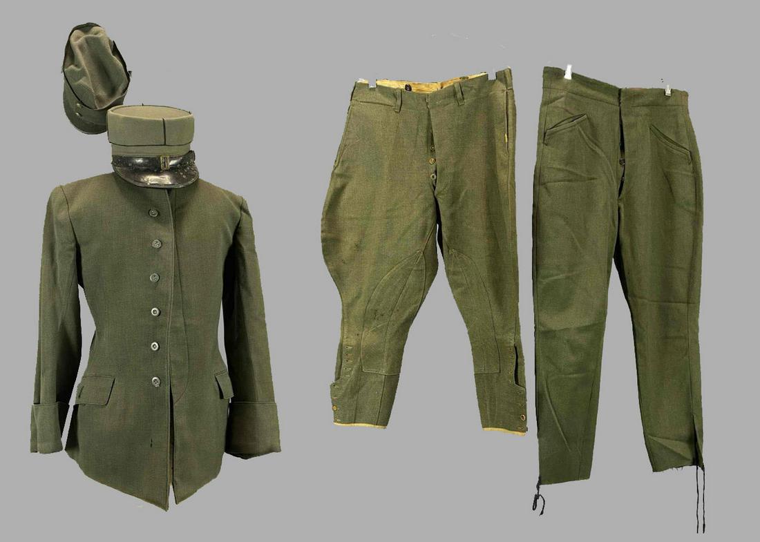 United Costumers Military Jacket, Two Caps, And Two Pairs Of Pants. (1 of 20)