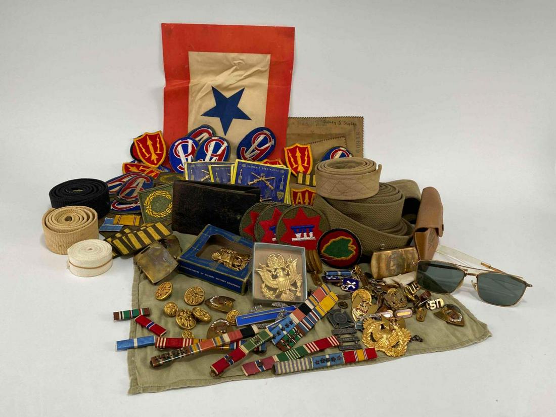Large Lot Of WWII Military Pins, Patches, And Personal Items (1 of 20)