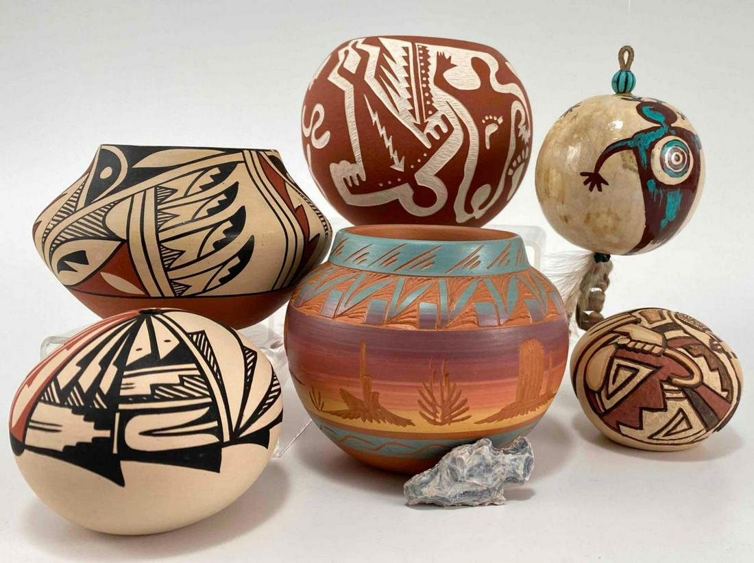 6 Pieces Of Native American Pottery And Ornaments (1 of 18)