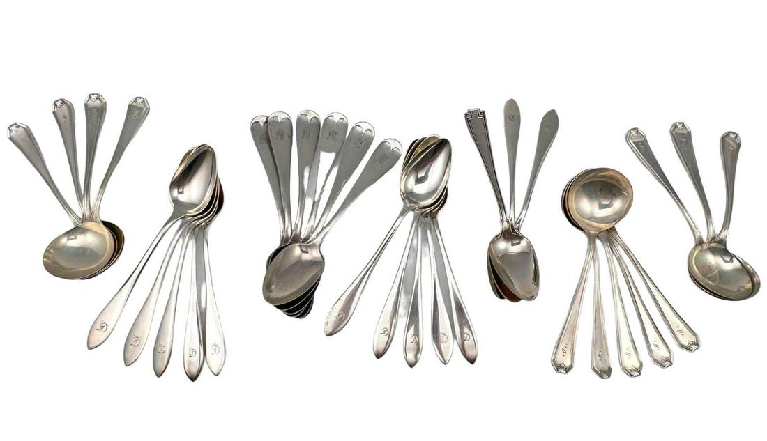 31 Sterling Silver Soup Spoons &Teaspoons (1 of 19)