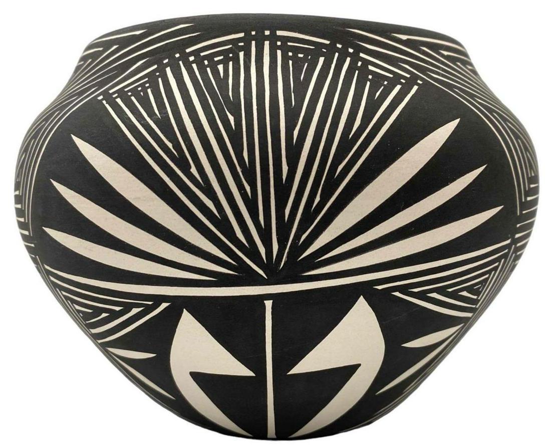 Native American Acoma Hand Painted Pot, Signed (1 of 10)