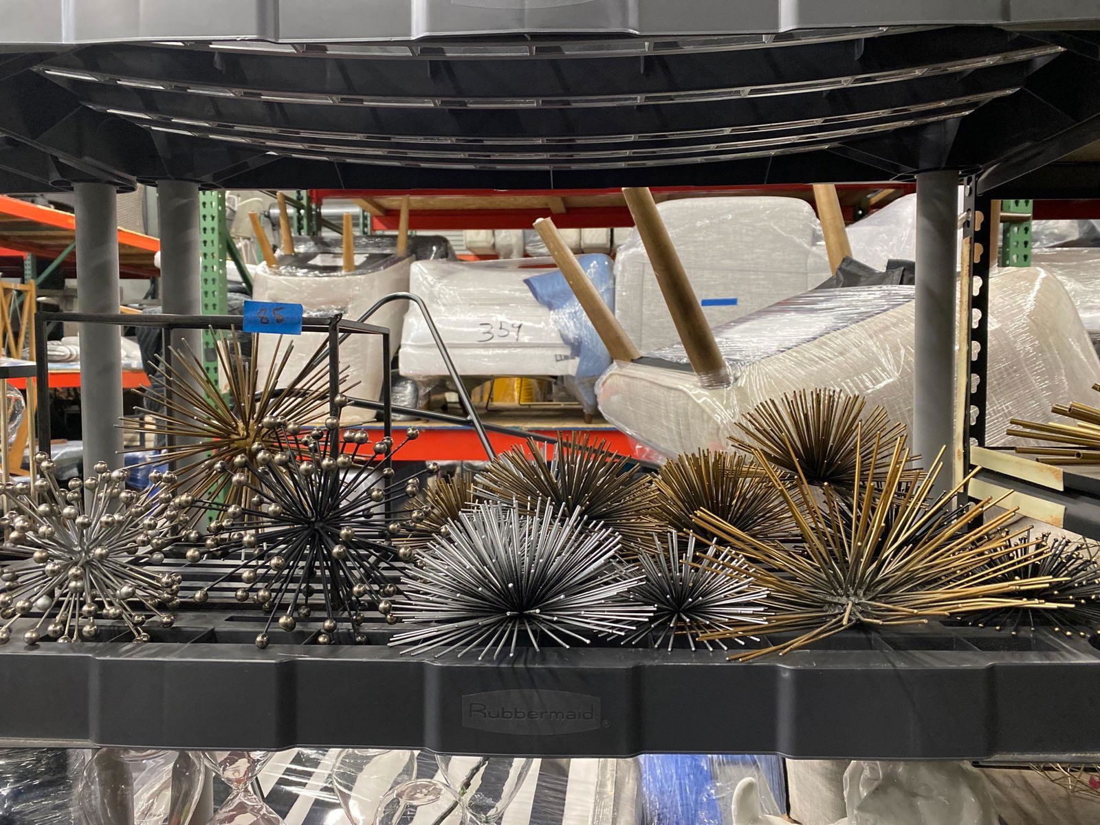 Shelf modern metal decorative items, urchins (1 of 4)