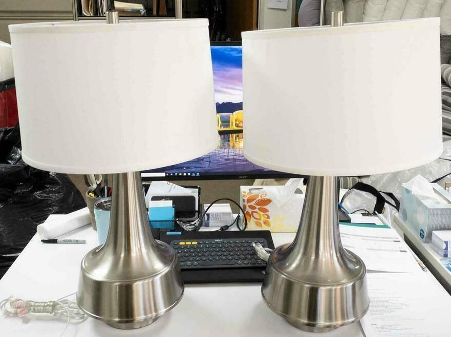 Table lamps (1 of 3)