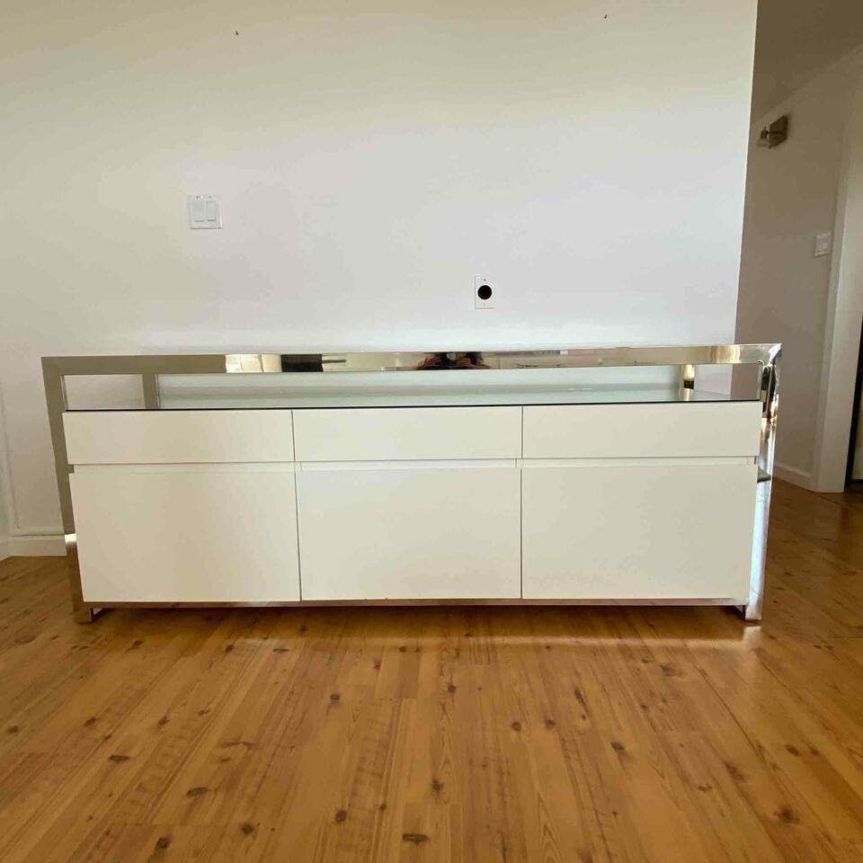 Credenza With Glass: Credenza with glass NO SHIPPING AVAILABLE This will be a two (2) day sale Thursday & Friday Jan 19th & 20th. Online only.All items sold as is where is. There are No guarantees to functionality, condit