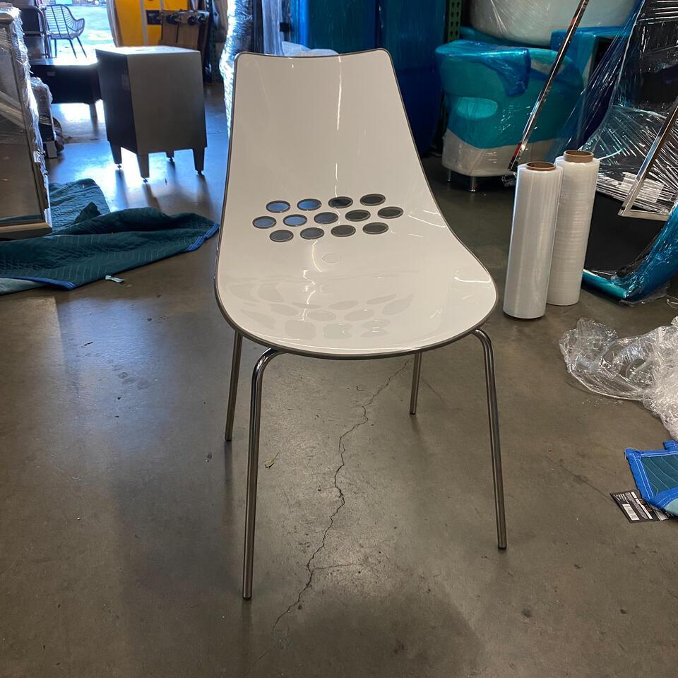 4 White Dining Side Chairs (1 of 4)