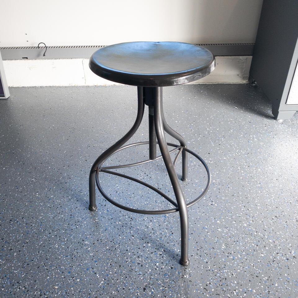 Bar Stool: Bar Stool NO SHIPPING AVAILABLE This will be a two (2) day sale Thursday & Friday Jan 19th & 20th. Online only.All items sold as is where is. There are No guarantees to functionality, condition, or fi