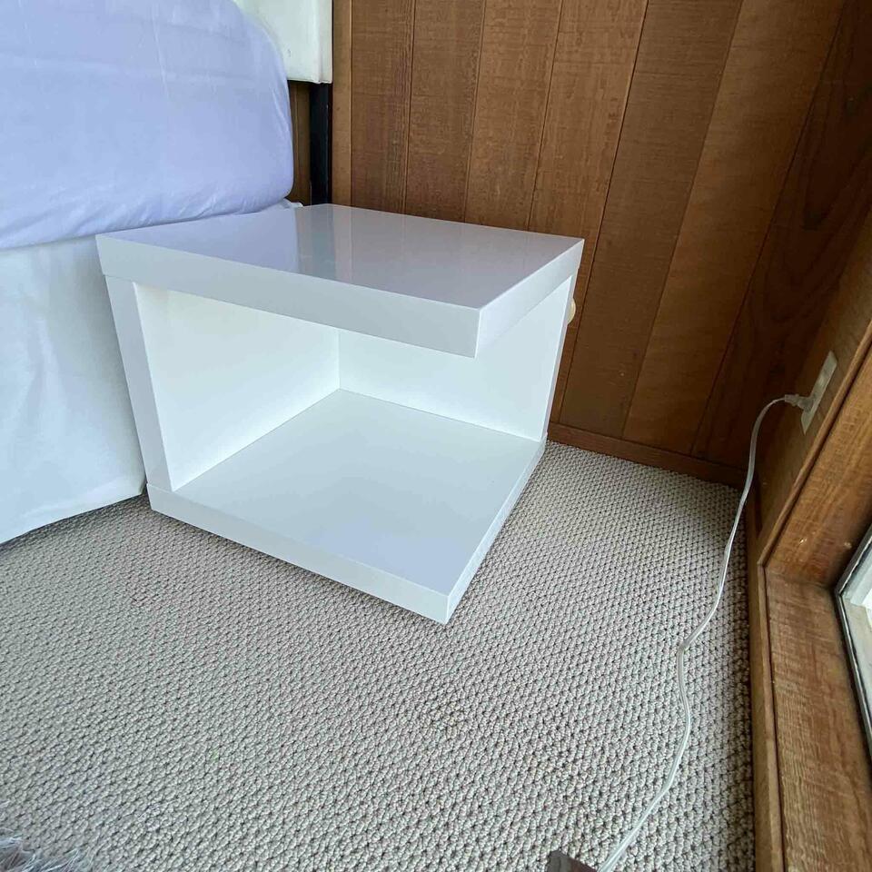 2 Nightstands White, Lacquer, Lacquered, Square (1 of 3)