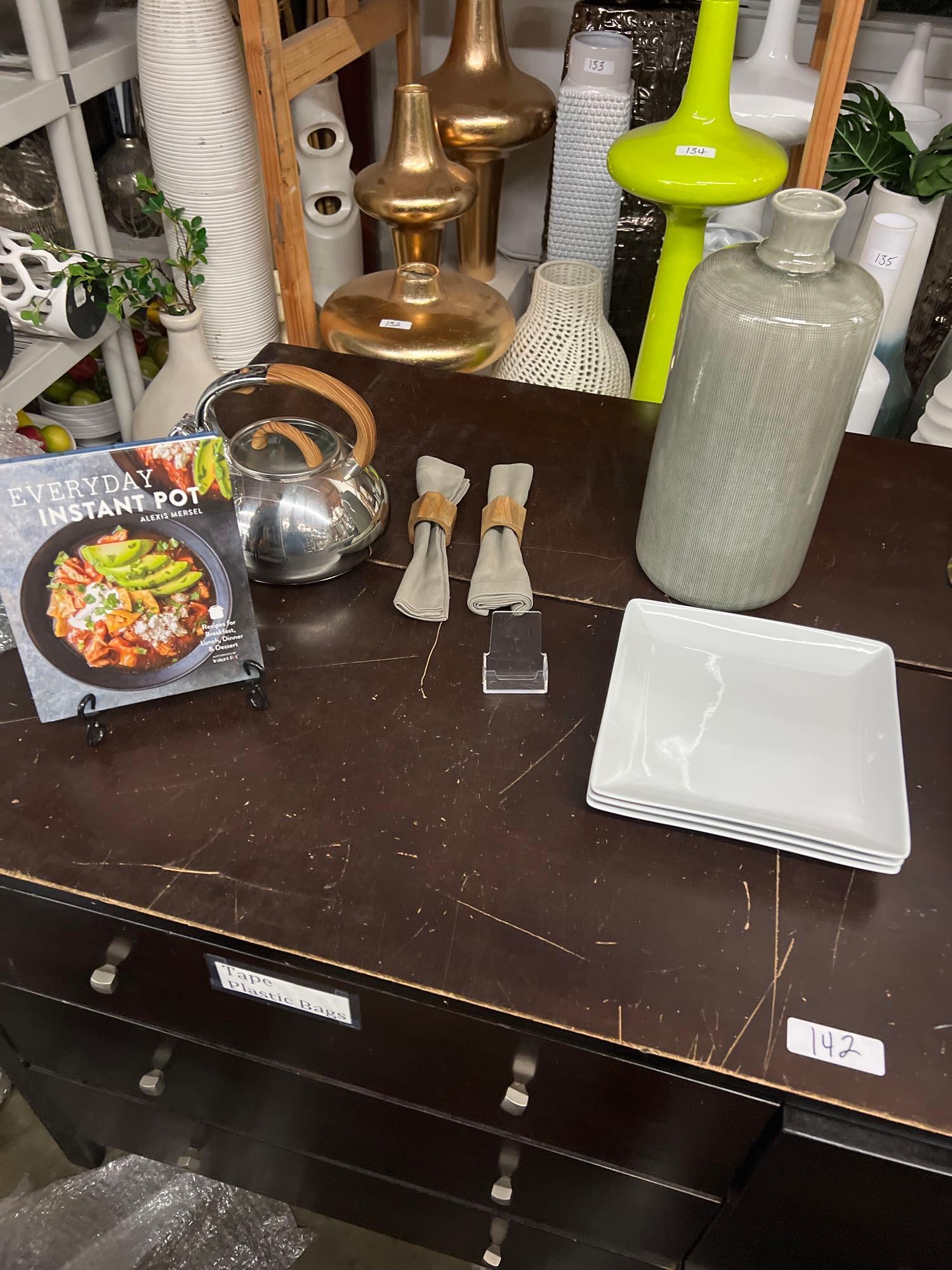 Lot Of Kitchen Items, Including Kettle (1 of 2)