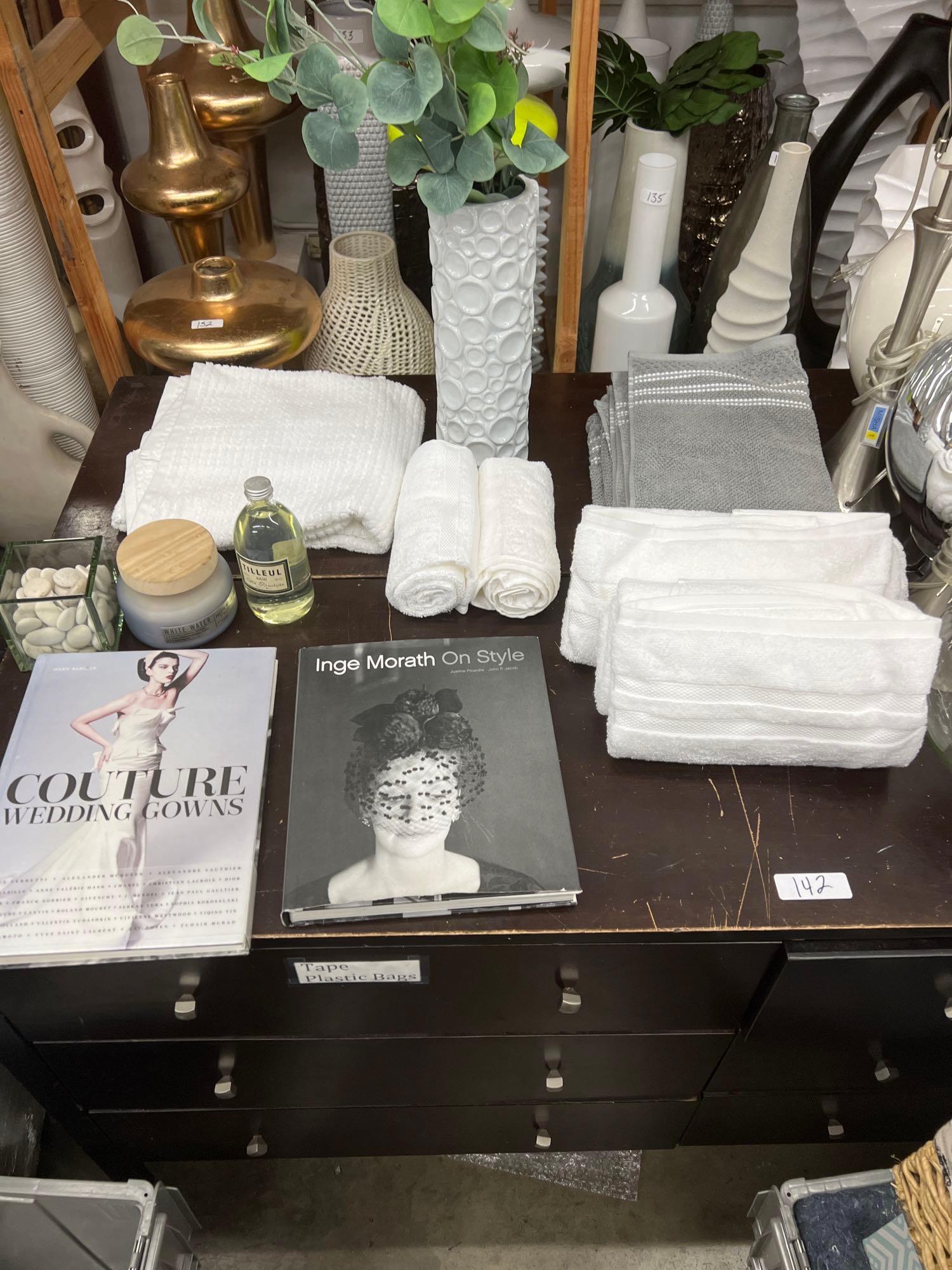 Lot Of Towels, Books, Bathroom Items: lot of towels, books, bathroom items NO SHIPPING AVAILABLE This will be a two (2) day sale Thursday & Friday Jan 19th & 20th. Online only.All items sold as is where is. There are No guarantees to func