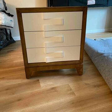 Pair Wood Nightstands (1 of 3)