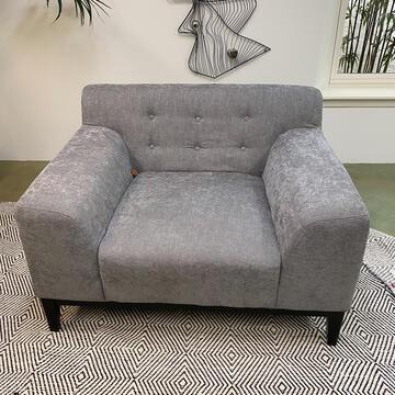 Diamond Sofa Marquee Tufted Accent Chair (1 of 3)