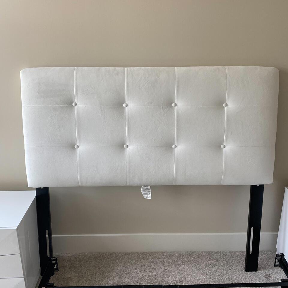 White Tufted Headboard, Full (1 of 2)
