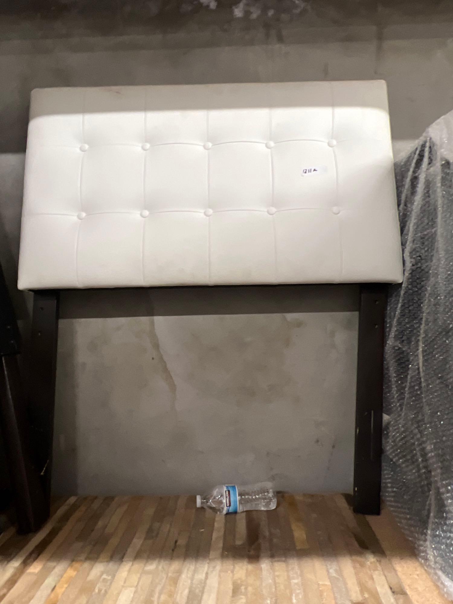 White Tufted Headboard (1 of 1)