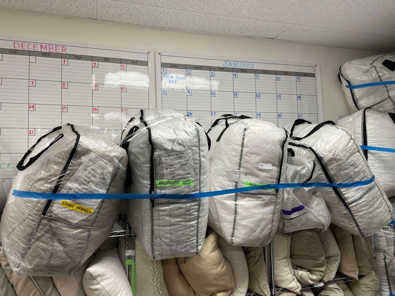 Set Of 5 Misc Pillow / Bedding Sets, Including 2 Queen, 1 King Sized (1 of 1)