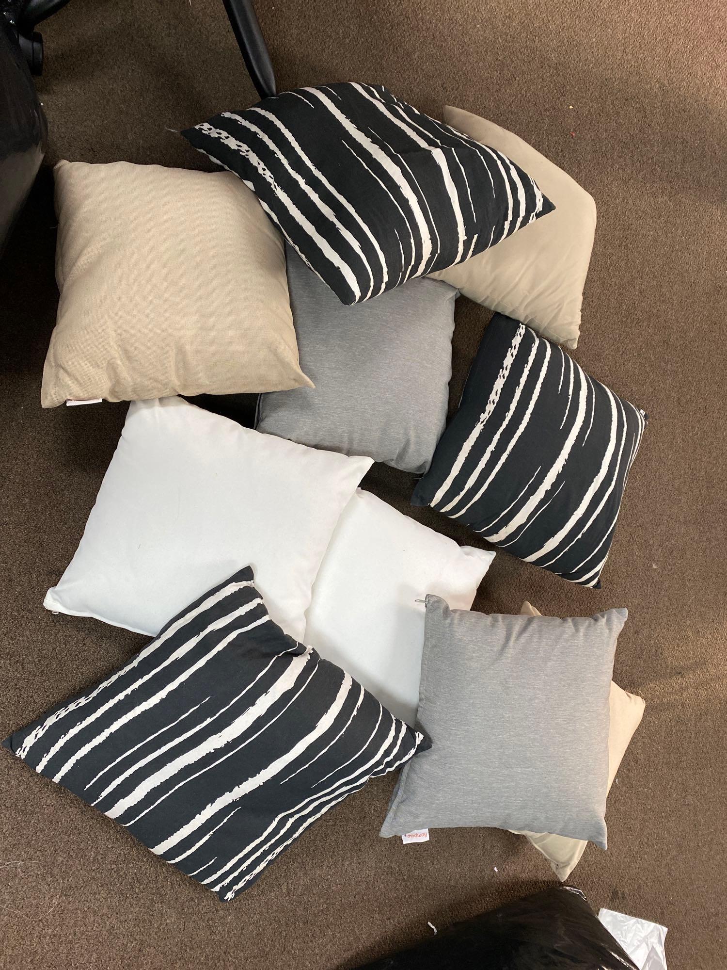 10 Neutral Indoor/Outdoor Throw Pillows. Most Modway (1 of 3)