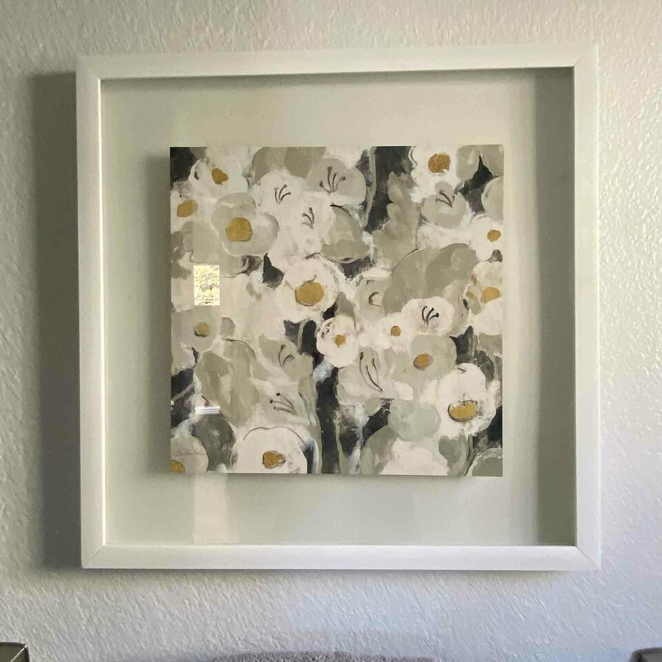 Flower Art: Flower Art 18x18 This will be a two (2) day sale Wed & Thr Jan 18th & 19th. Online only. Online only.All items sold as is where is. There are No guarantees to functionality, condition, or fitness for 