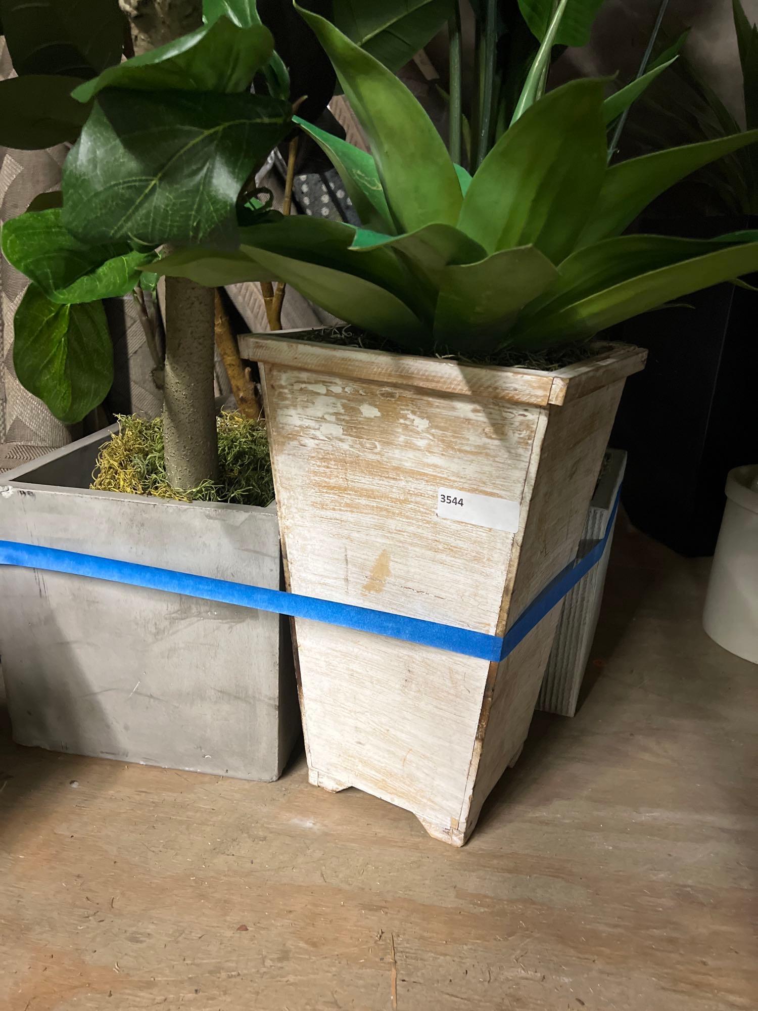 Faux Plants (1 of 1)