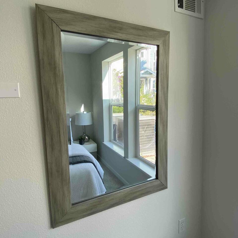 Large Wooden Rectangular Wall Mirror. (1 of 2)