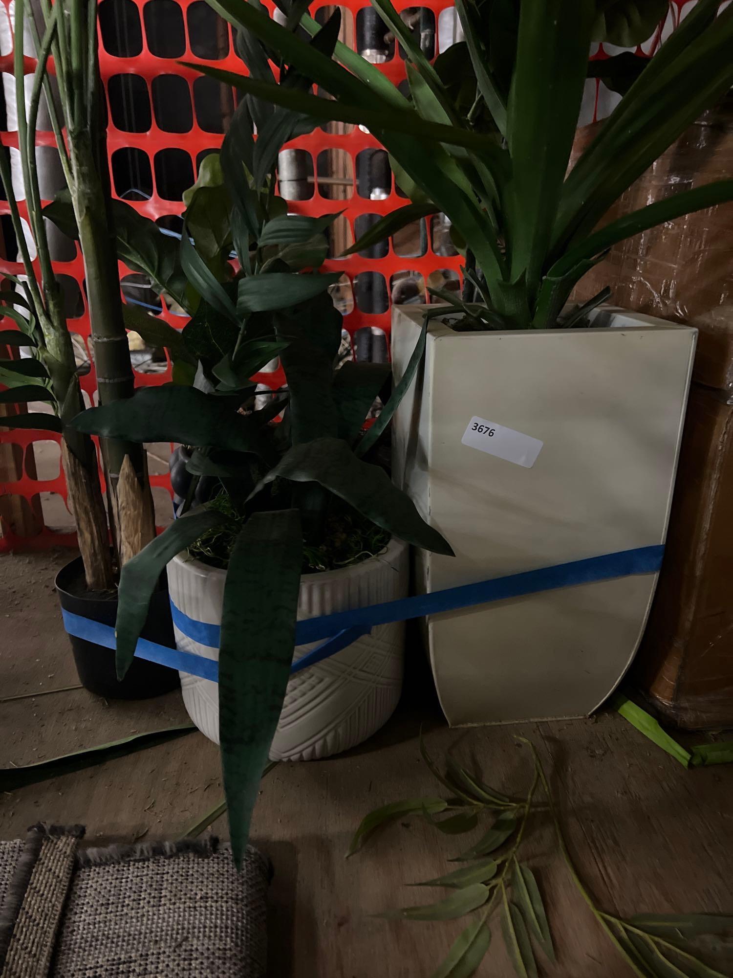 Lot 4 Faux House Plants With Planters (1 of 1)