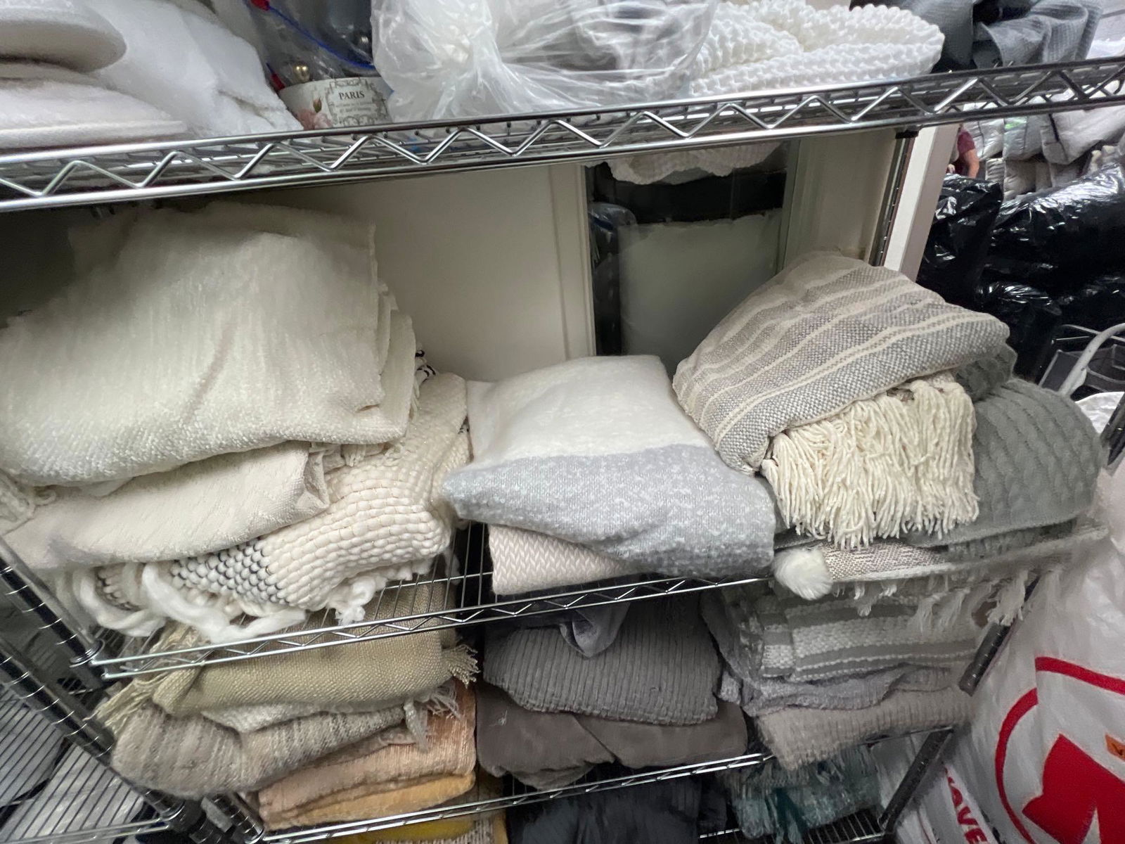 Shelf Throw Blankets (1 of 1)