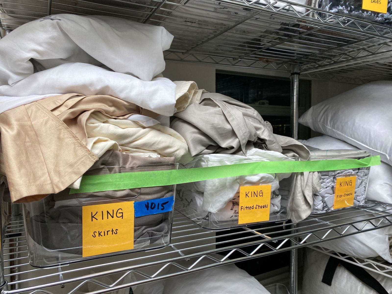 Lot King-Sized Bed Linens (1 of 3)