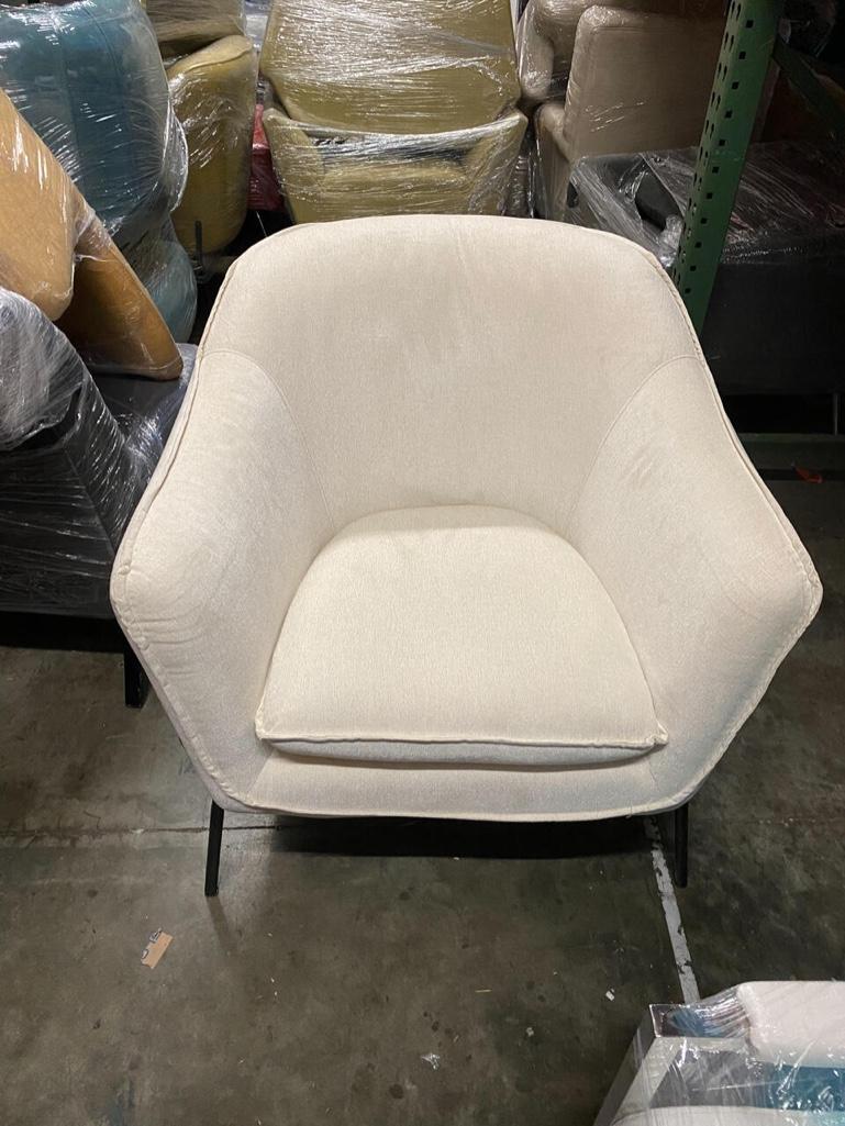 Diamond Sofa Status Accent Chair, Cream: Diamond Sofa Status Accent Chair, Cream. Approximately 34x33x34 in. NO SHIPPING AVAILABLE This will be a two (2) day sale Wed & Thur. Jan. 18th & 19th.. Online only.All items sold as is where is. Ther